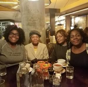 Meet your Posher, Alise